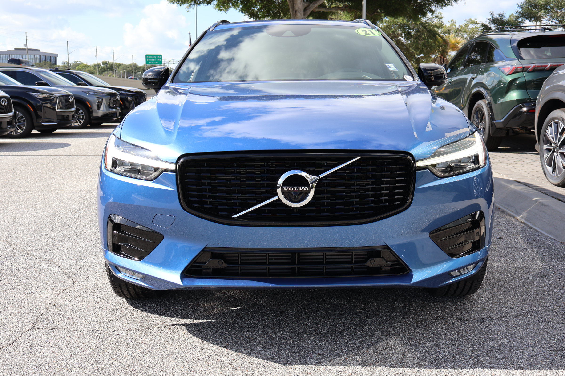 Used 2021 Volvo XC60 T6 R-Design w/ Advanced Package AWD/4WD image 12