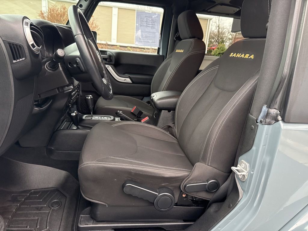 Used 2015 Jeep Wrangler Sahara w/ Connectivity Group image 15
