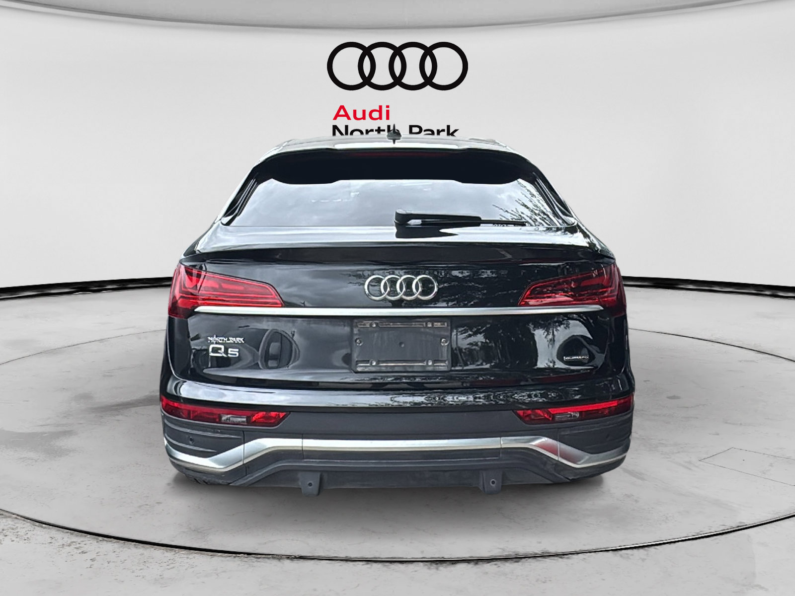 Used 2024 Audi Q5 2.0T Premium w/ Convenience Package AWD/4WD image 5