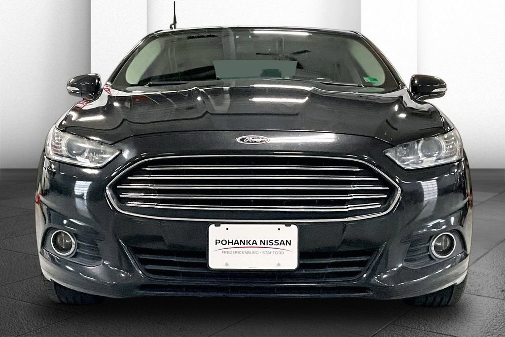 Used 2013 Ford Fusion SE image 2