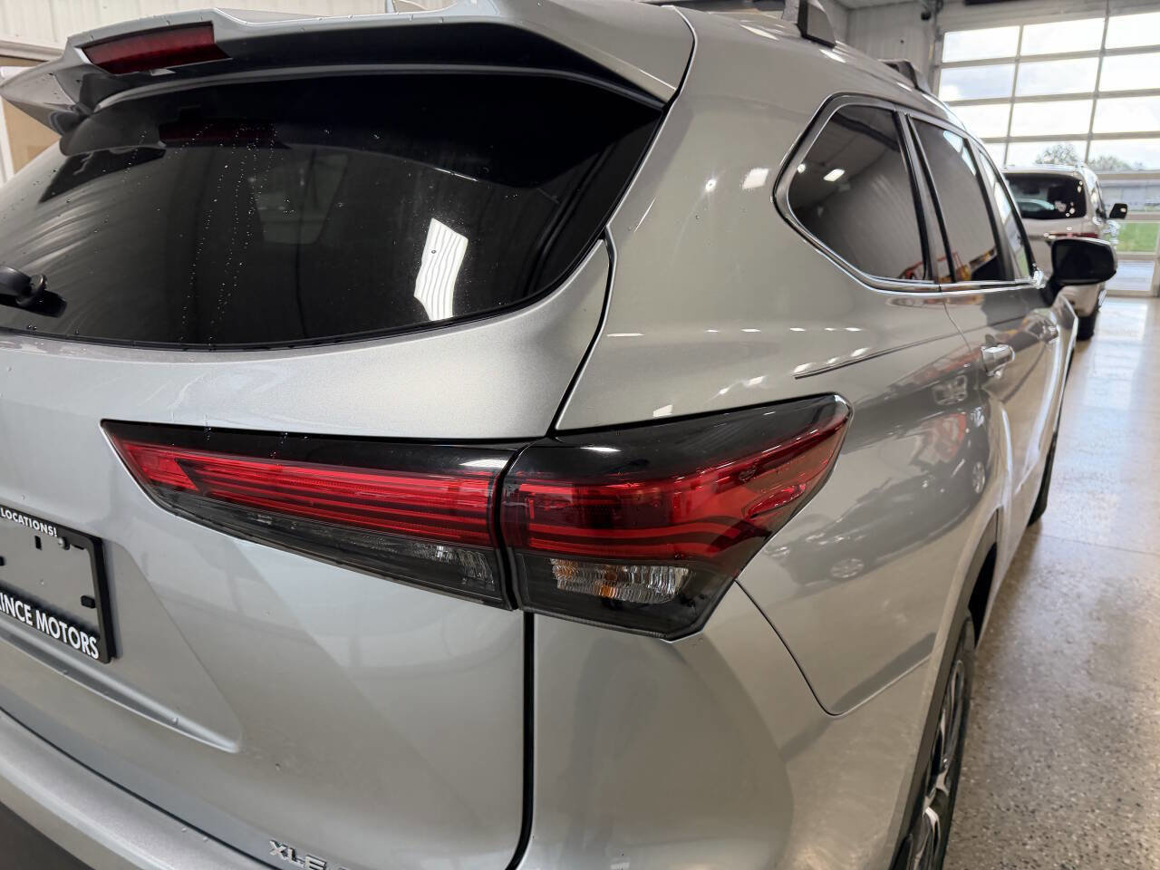 Used 2023 Toyota Highlander XLE image 40