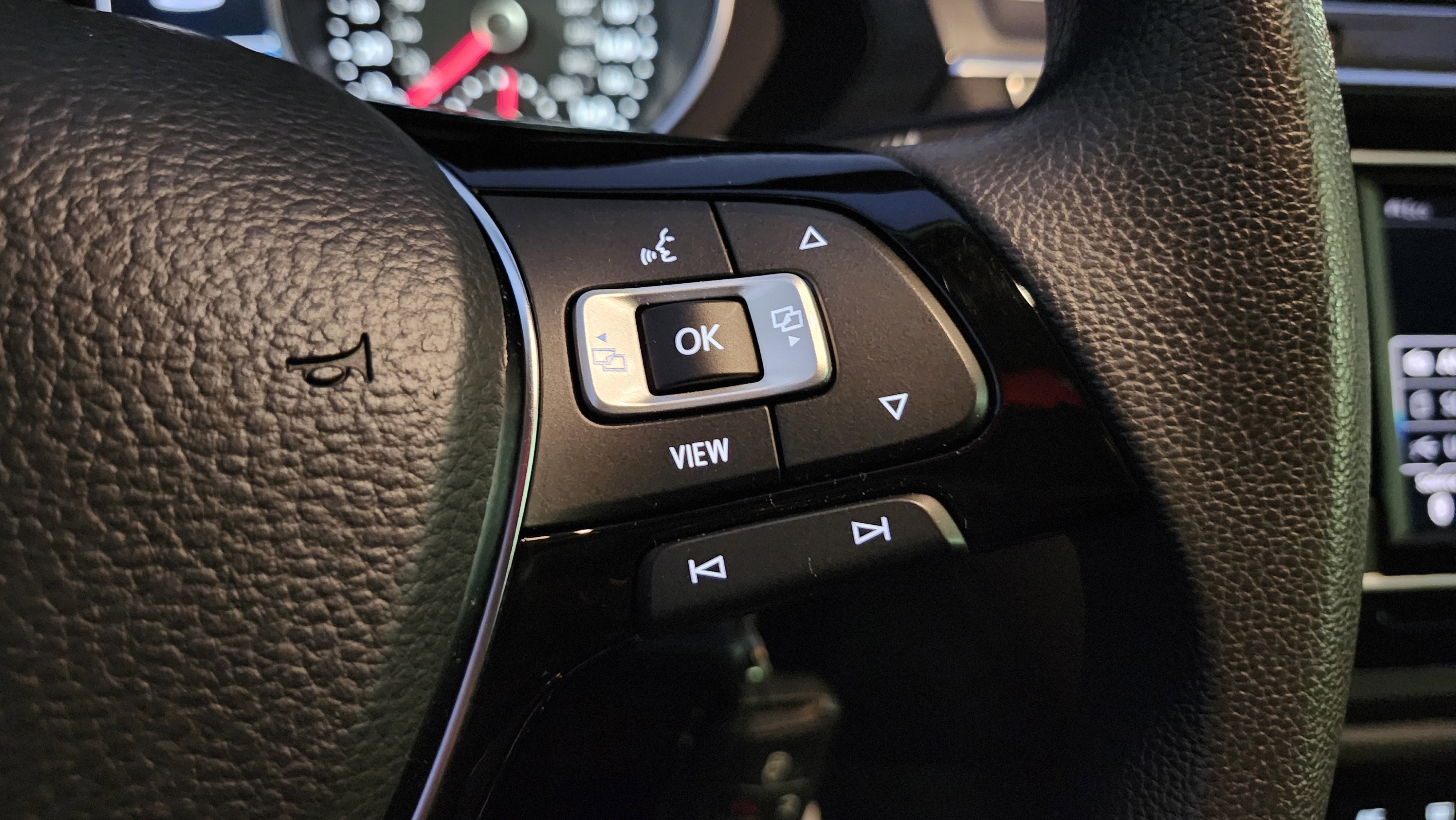 Used 2020 Volkswagen Tiguan S image 31