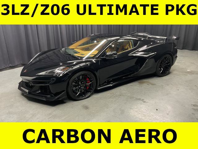 Used 2023 Chevrolet Corvette Z06 w/ Z07 Performance Package RWD image 2