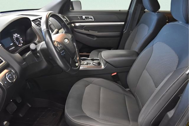 Used 2018 Ford Explorer XLT AWD/4WD image 21