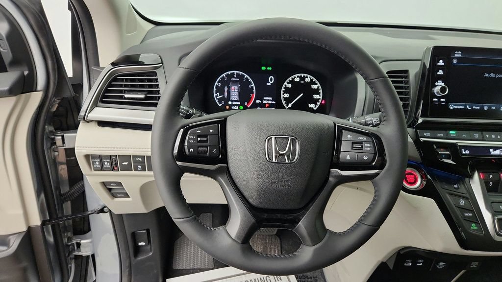 Used 2026 Honda Odyssey Touring image 14