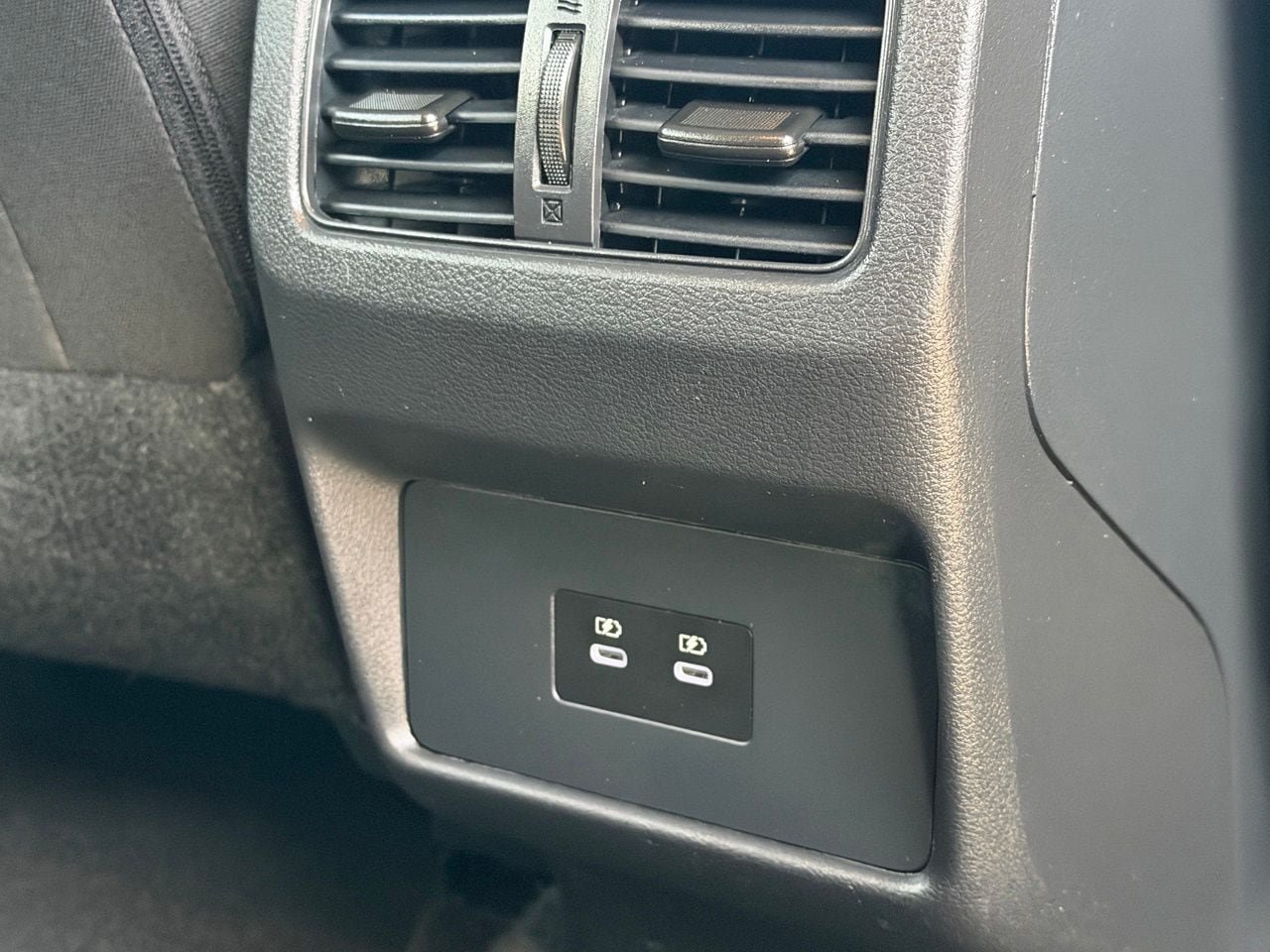 Certified 2024 Nissan Rogue SV FWD image 35
