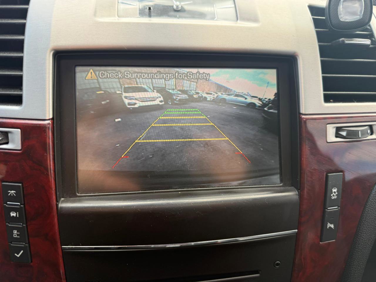 Used 2012 Cadillac Escalade Luxury AWD/4WD image 30