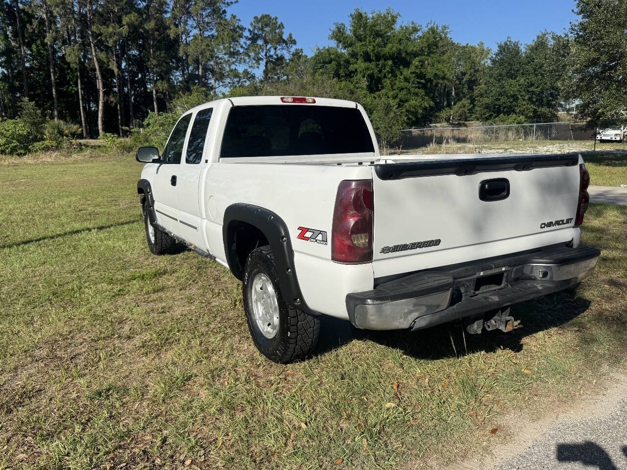 Used 2003 Chevrolet Silverado 1500 LT w/ Off-Road Package AWD/4WD image 3