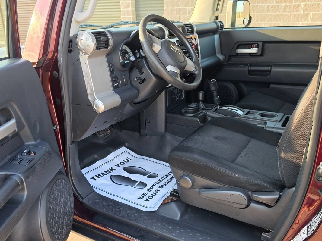 Used 2007 Toyota FJ Cruiser 4WD w/ Convenience Pkg image 9