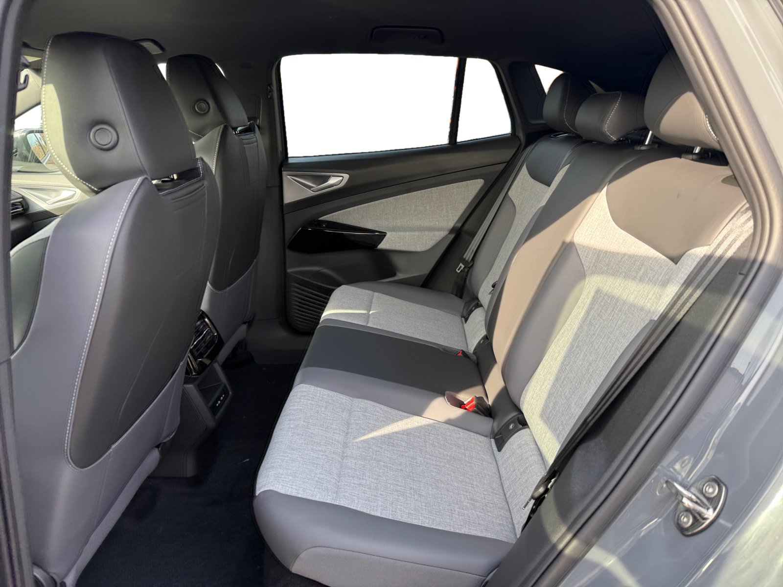 New 2026 Volkswagen ID.4 Pro RWD image 16
