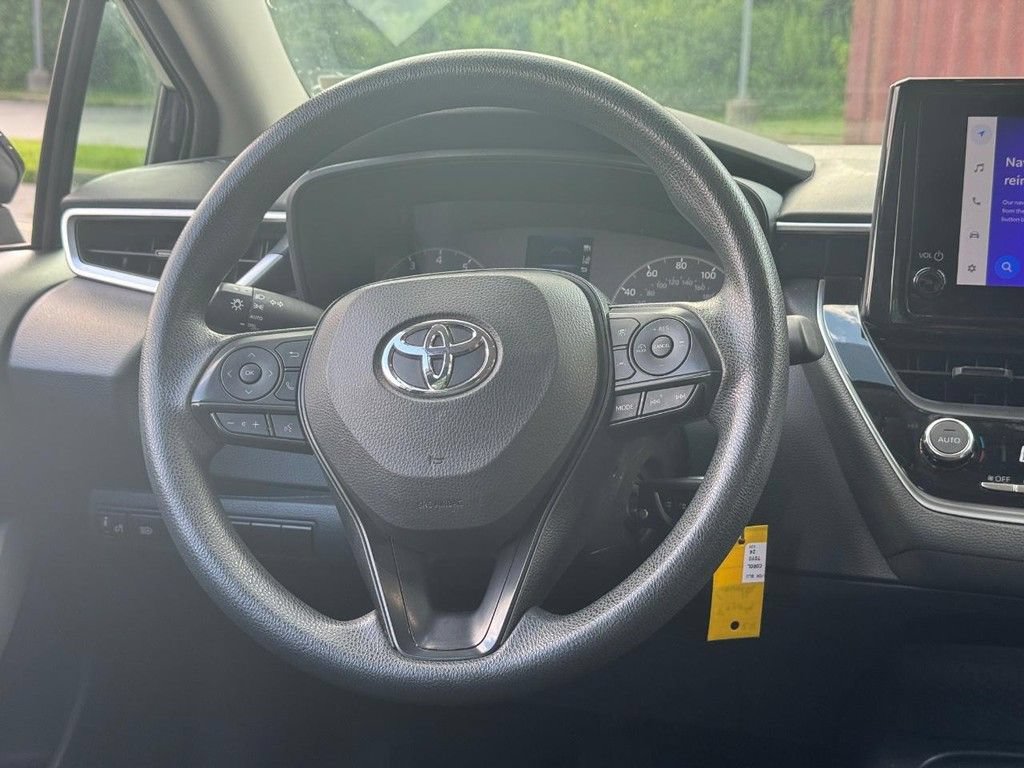 Used 2024 Toyota Corolla LE FWD image 17