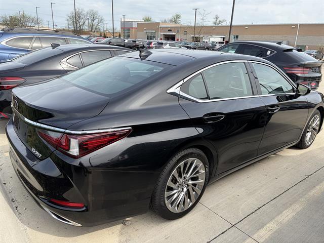 Used 2019 Lexus ES 350 w/ Accessory Package 2 FWD image 2