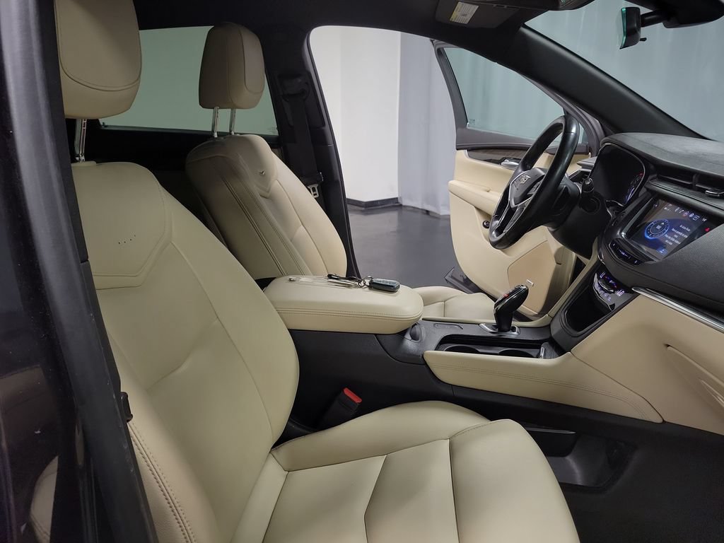 Used 2019 Cadillac XT5 FWD image 31