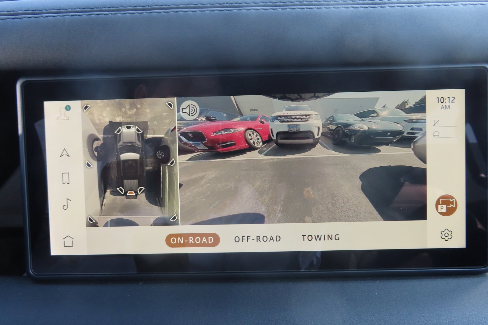 New 2024 Land Rover Defender 110 S image 34