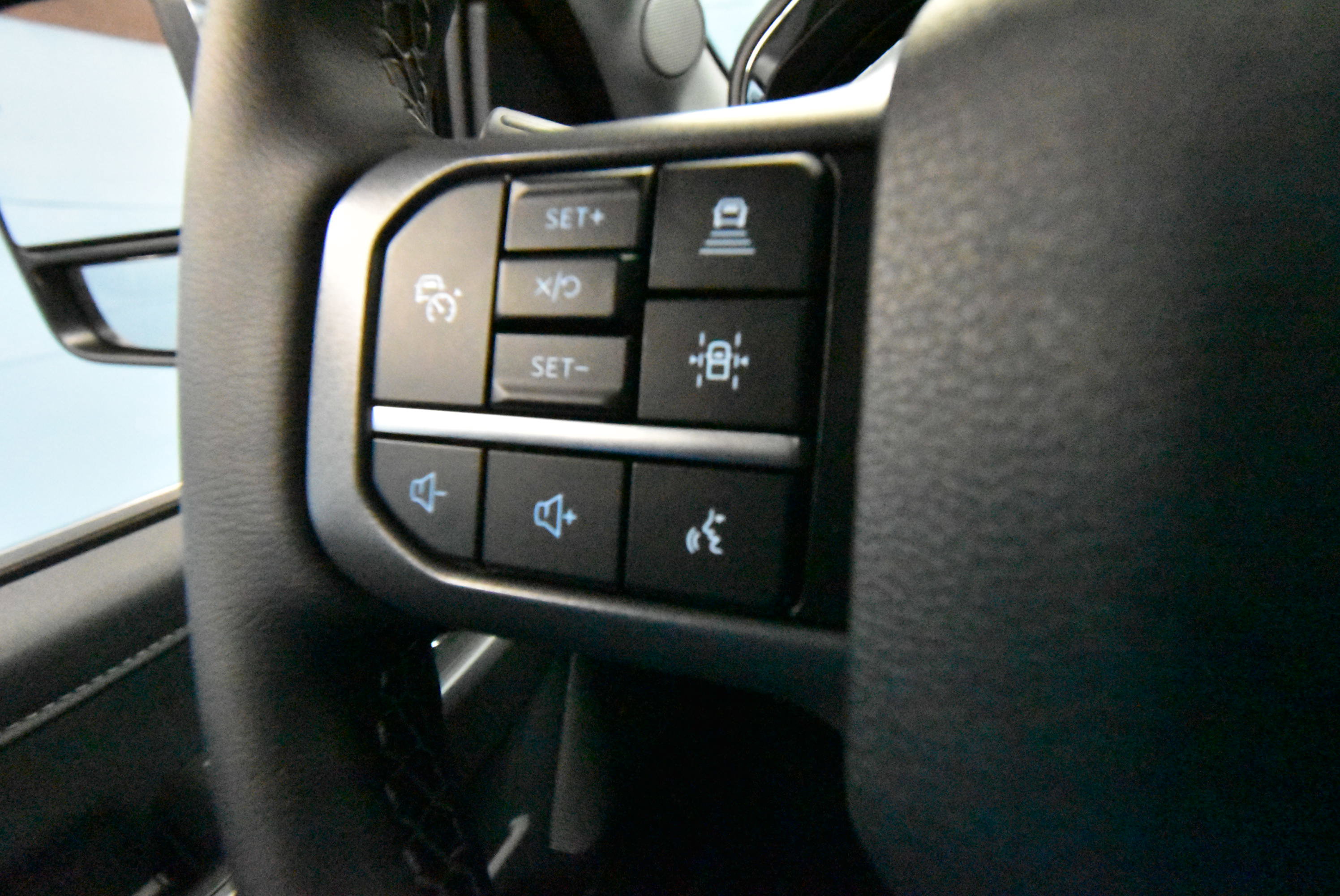 New 2025 Ford F350 Lariat w/ Lariat Ultimate Package image 10