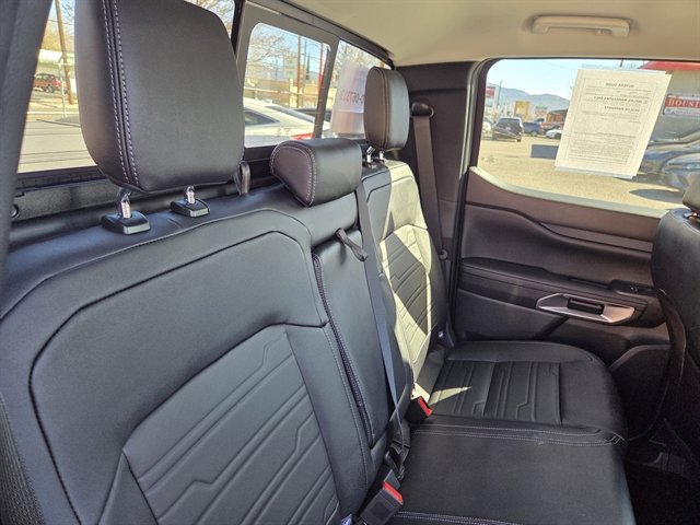 Used 2025 Ford Ranger Lariat w/ Trailer Tow Package image 12