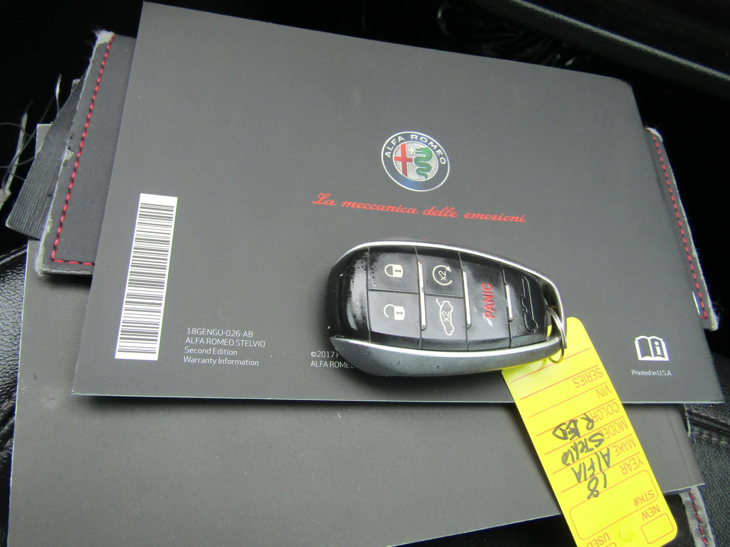 Used 2018 Alfa Romeo Stelvio Ti AWD/4WD image 43