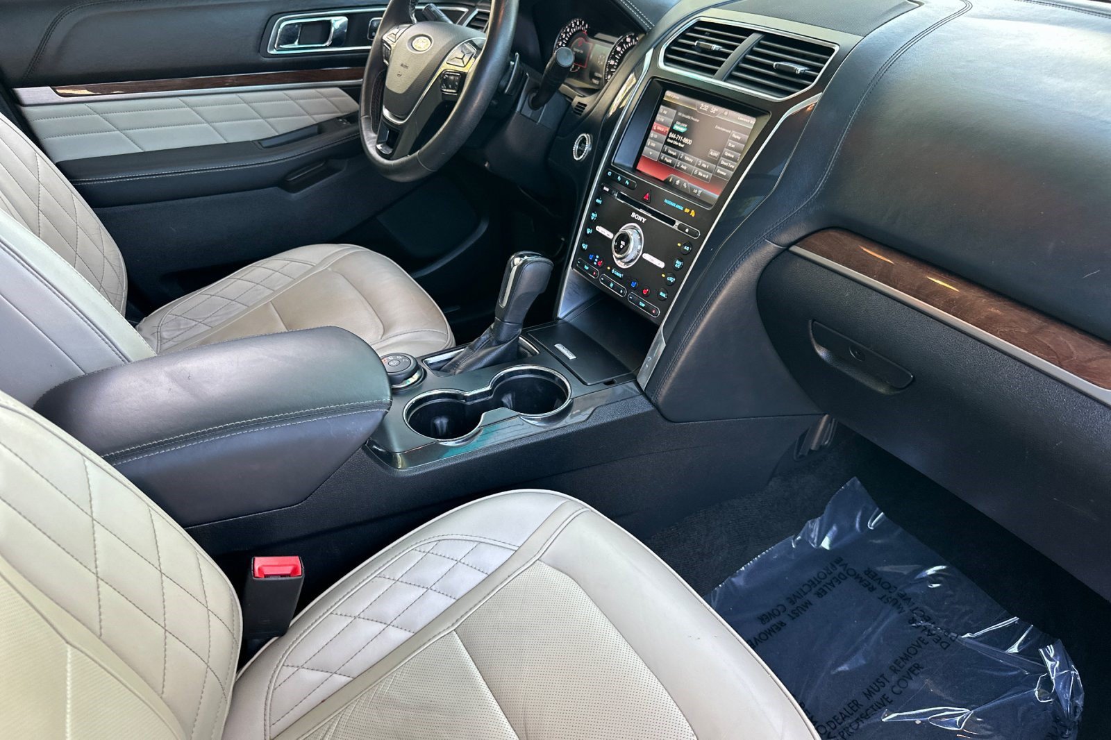Used 2016 Ford Explorer Platinum AWD/4WD image 36