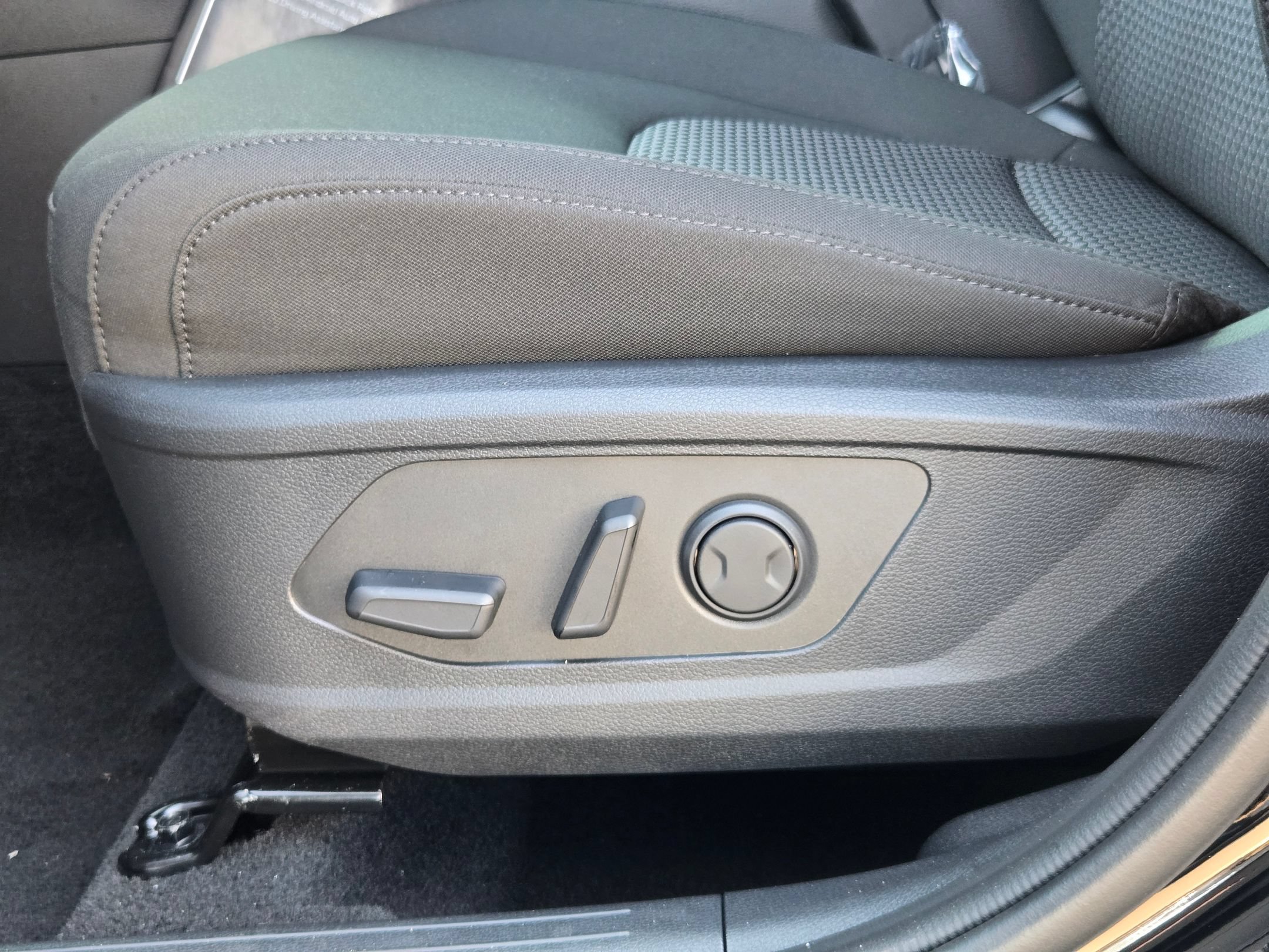New 2026 Kia Sportage LX w/ LX Convenience Package FWD image 18