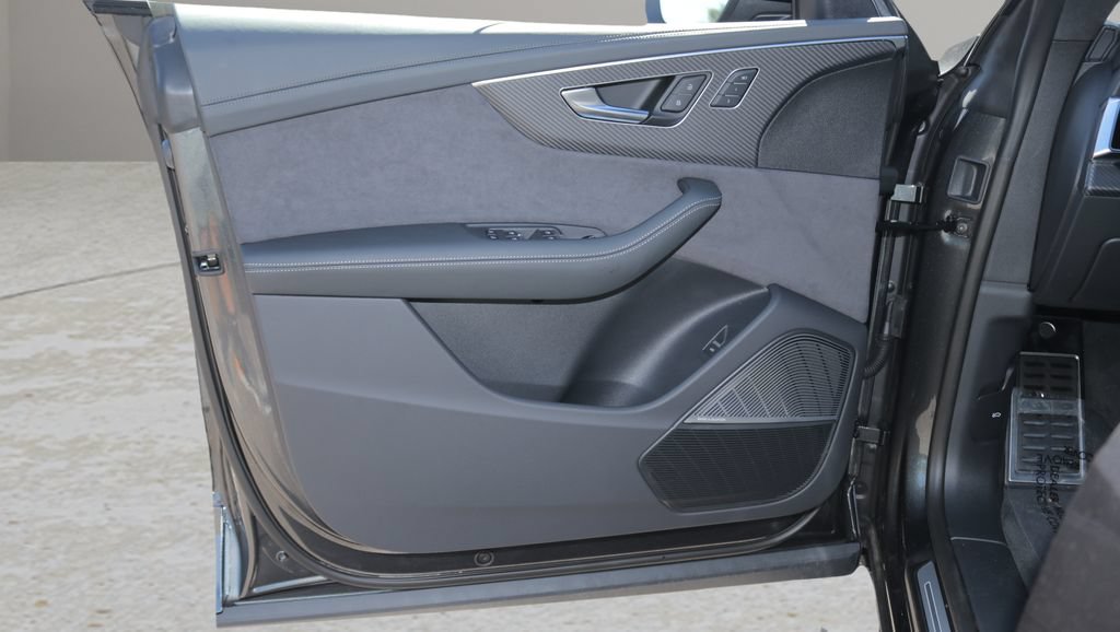 New 2027 Audi SQ8 Prestige AWD/4WD image 9