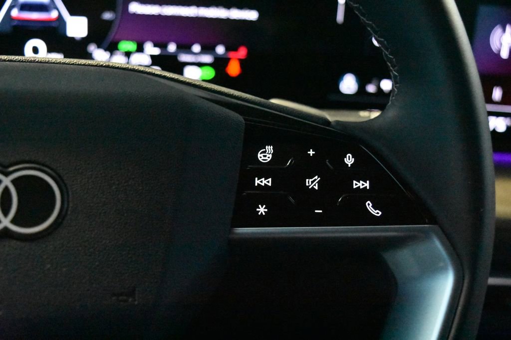 Certified 2025 Audi Q5 Premium w/ Convenience Package image 9