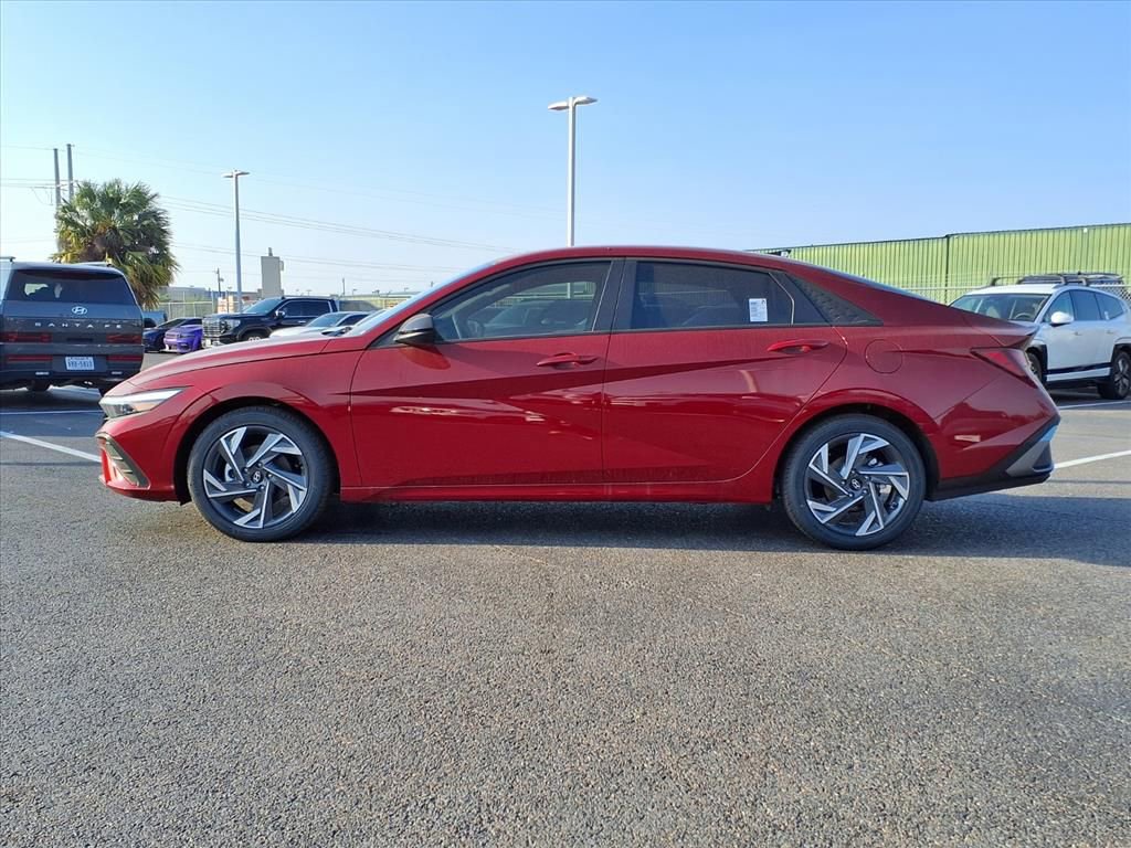 New 2025 Hyundai Elantra Sport image 2