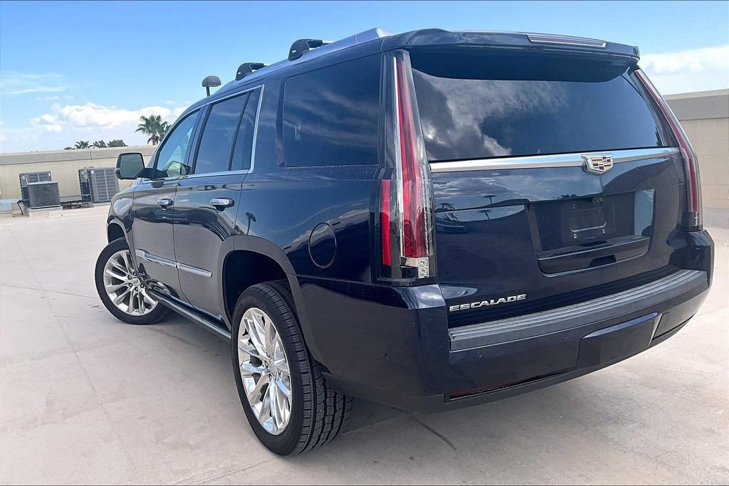 Used 2019 Cadillac Escalade Premium Luxury AWD/4WD image 4
