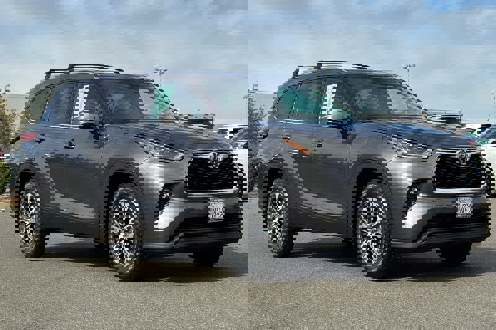 Used 2021 Toyota Highlander XLE image 5