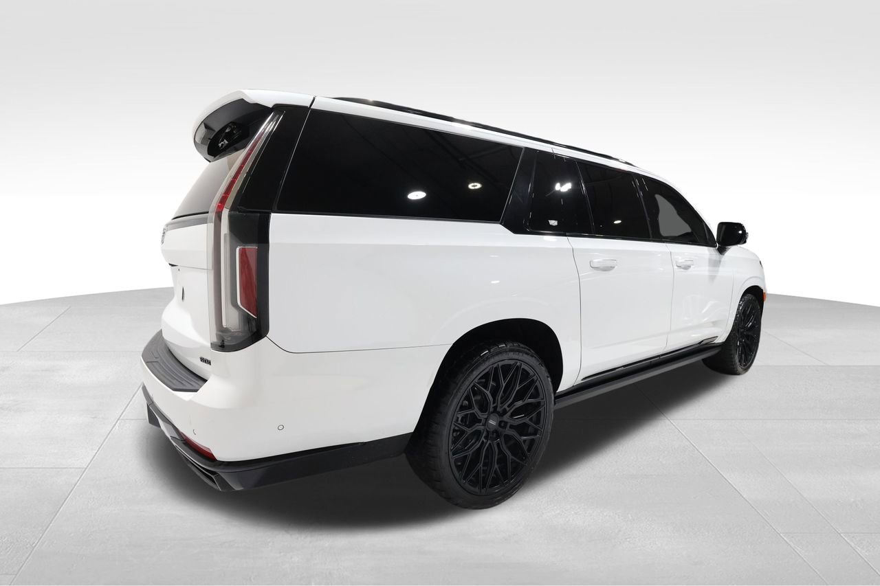 Certified 2024 Cadillac Escalade ESV Sport Platinum w/ LPO, ONYX Package AWD/4WD image 4