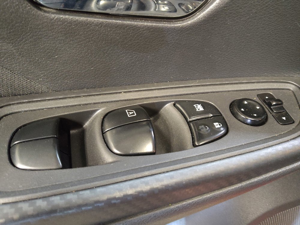 Used 2021 Nissan Versa SV FWD image 27