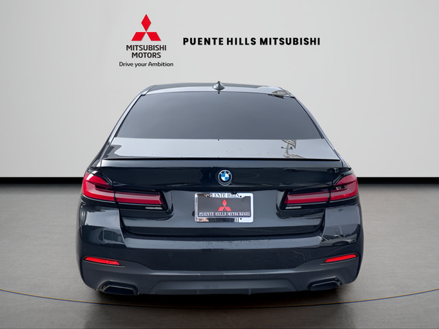 Used 2023 BMW 530e w/ M Sport Package RWD image 5