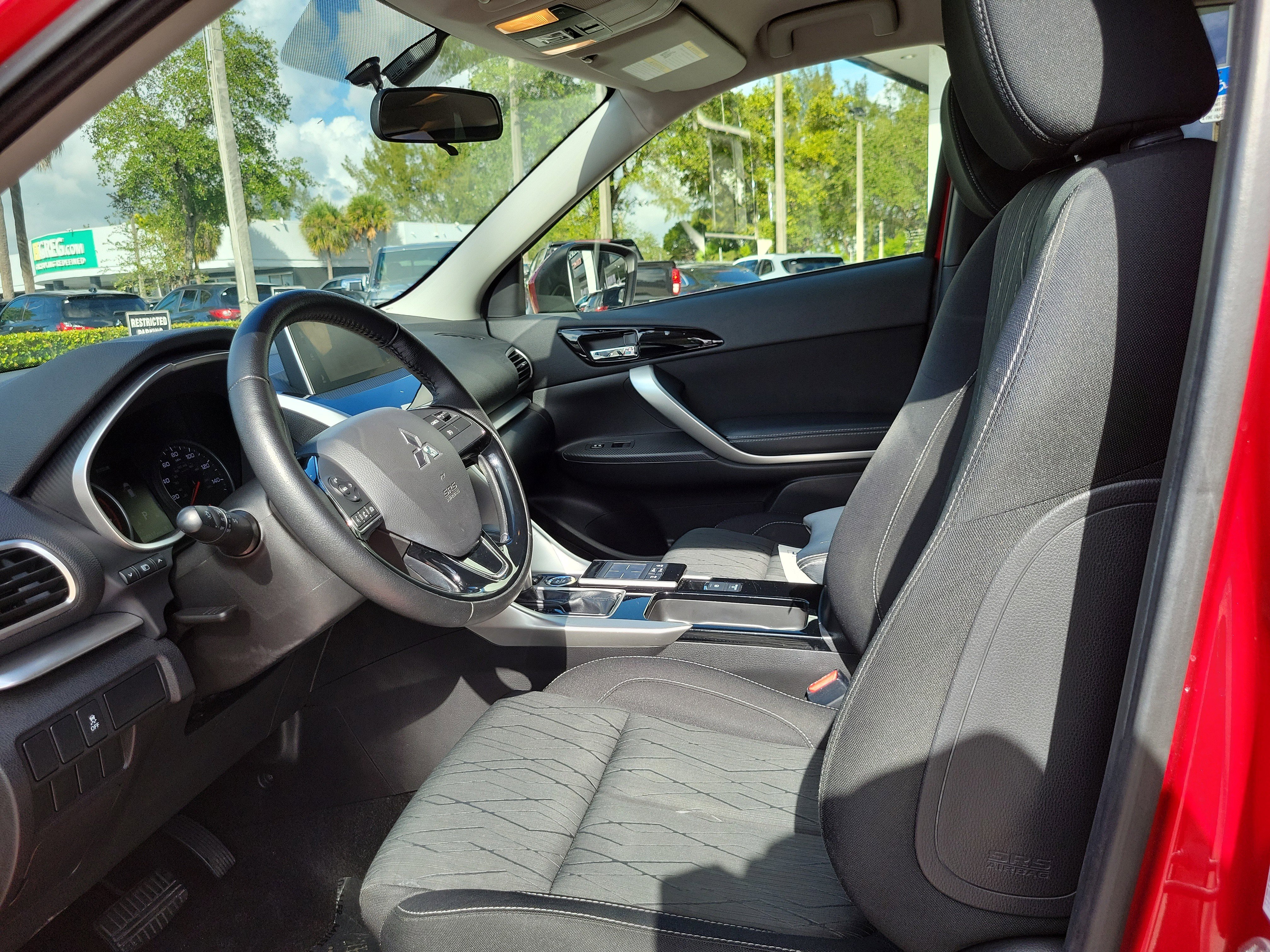 Used 2018 Mitsubishi Eclipse Cross SE image 11