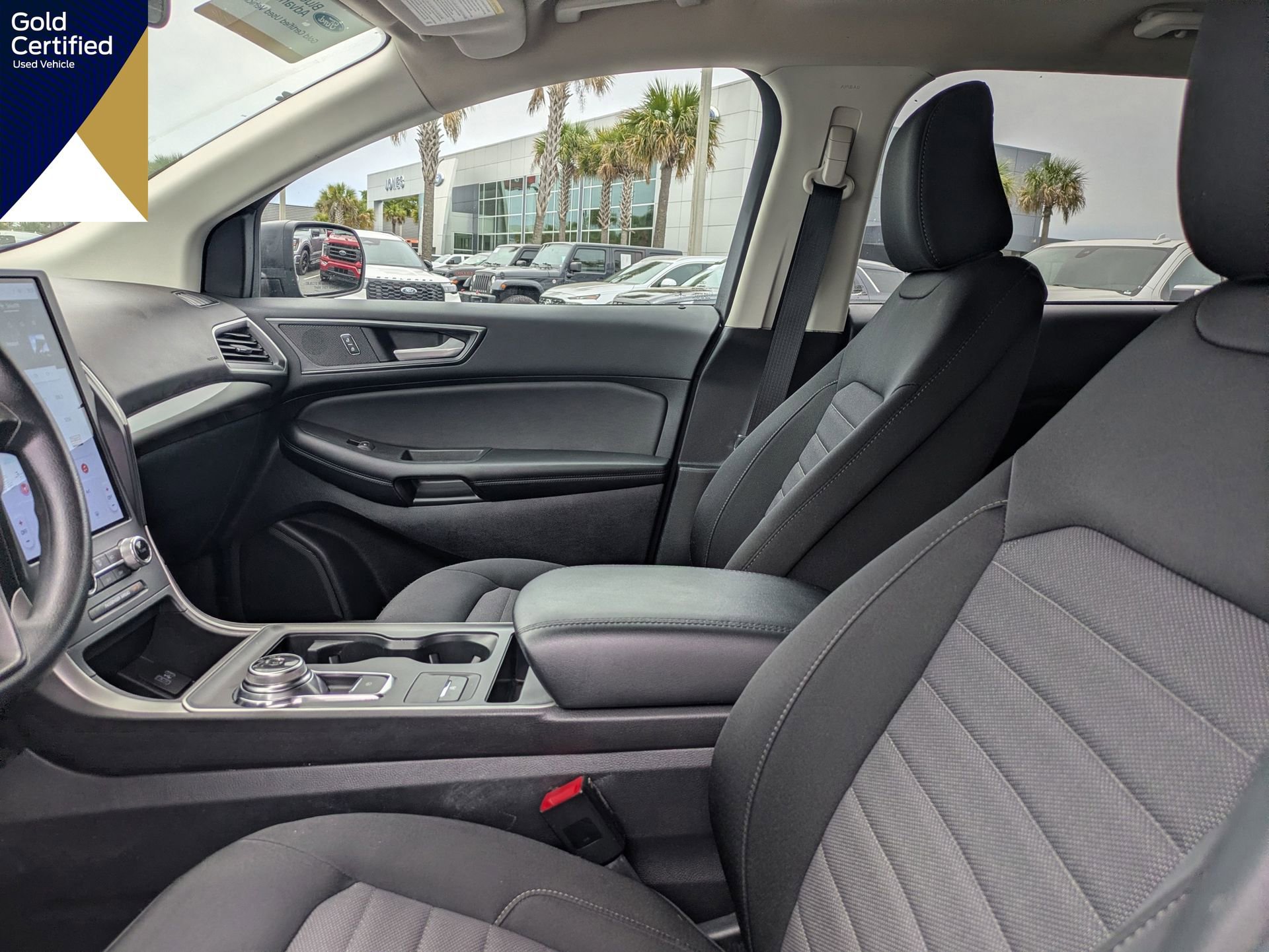 Certified 2022 Ford Edge SE image 24