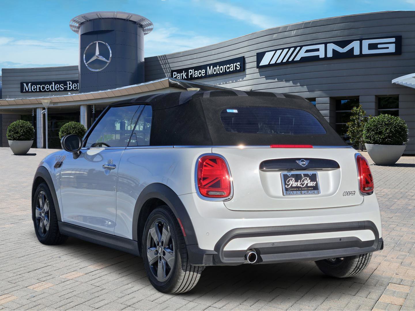 Used 2024 MINI Cooper Signature image 4