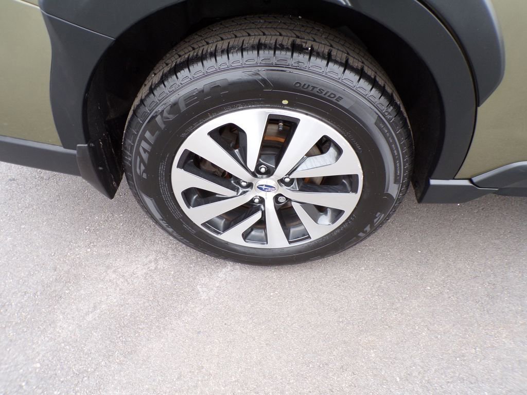 Used 2023 Subaru Outback Premium image 8