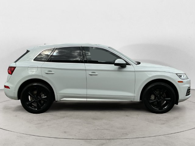 Used 2020 Audi Q5 Premium Plus AWD/4WD image 4