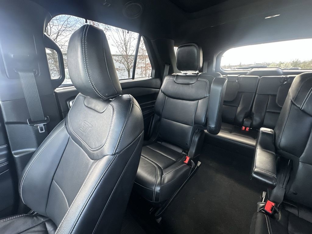 Used 2023 Ford Explorer ST w/ Equipment Group 401A image 12