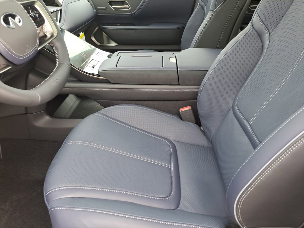 Certified 2026 INFINITI QX80 4WD w/ Sport Exterior Package image 13