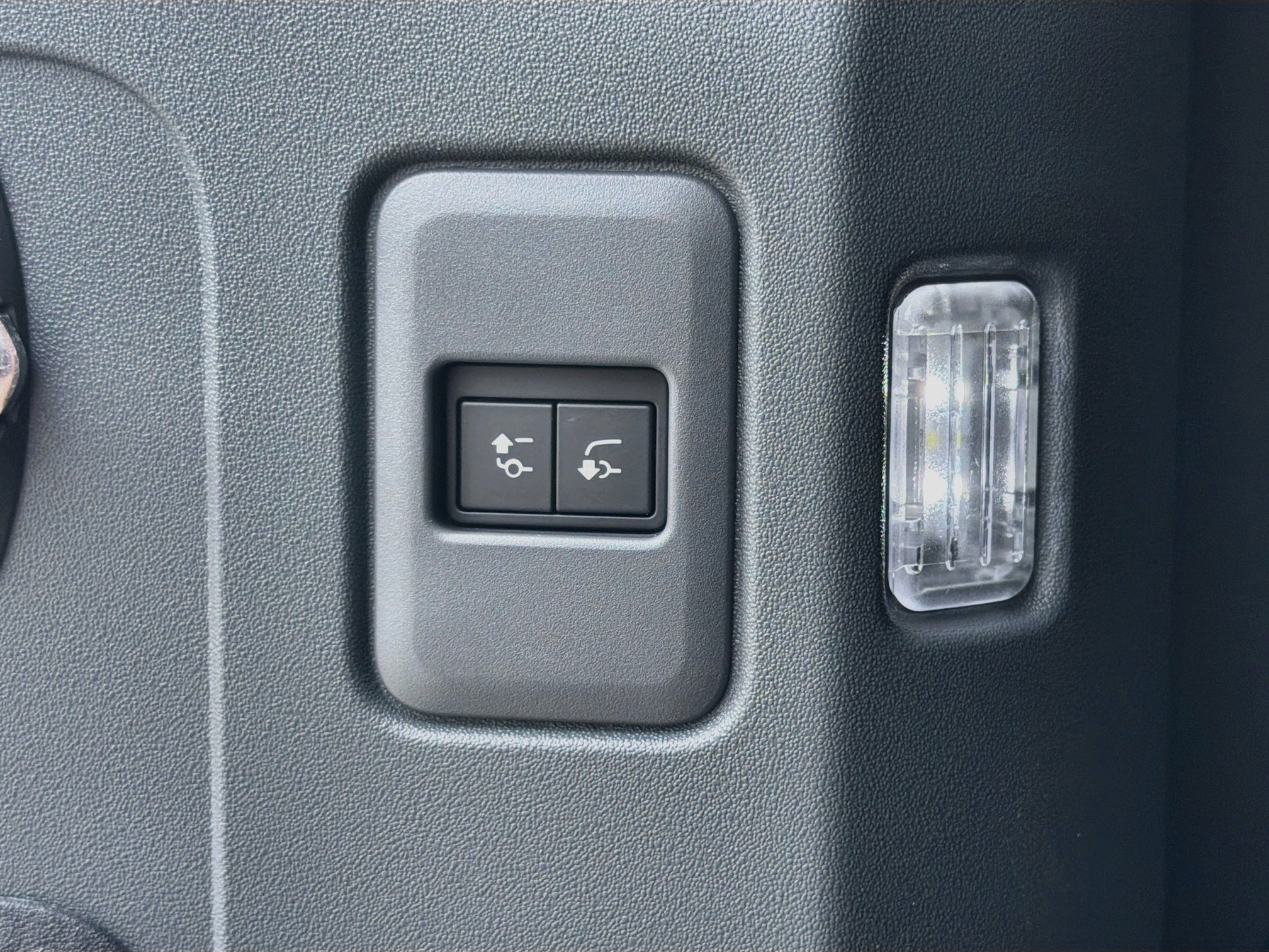 New 2026 Land Rover Defender 110 S AWD/4WD image 44