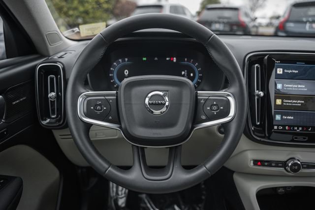 Certified 2024 Volvo XC40 B5 Ultimate w/ Protection Package Premier image 30