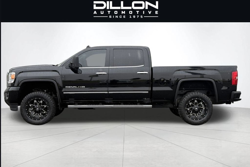 Used 2015 GMC Sierra 2500 Denali w/ Suspension Package, Off-Road AWD/4WD image 7