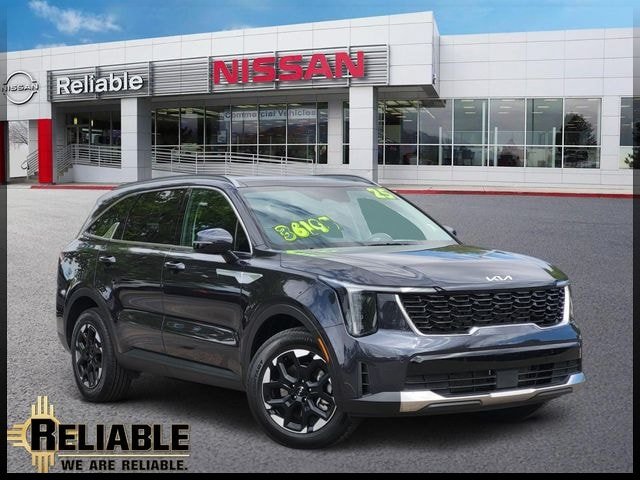 Used 2025 Kia Sorento S w/ Panoramic Sunroof Package