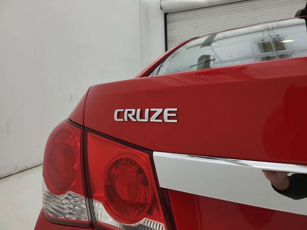 Used 2015 Chevrolet Cruze LT image 18