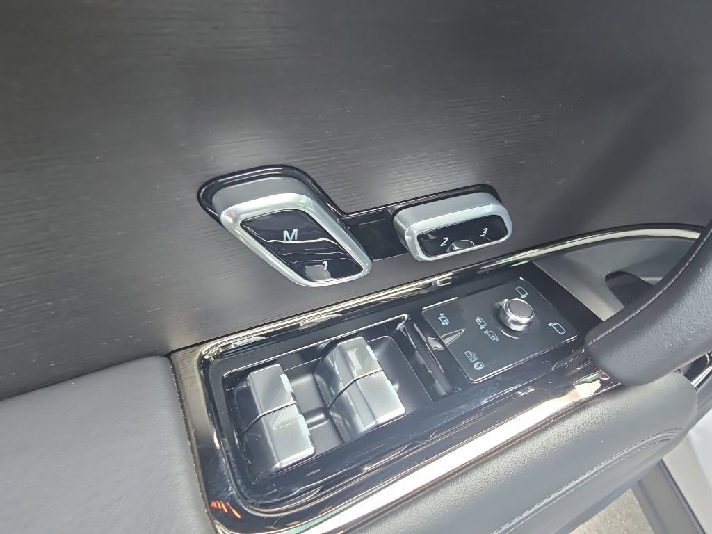 Used 2023 Land Rover Range Rover Sport SE Dynamic AWD/4WD image 14