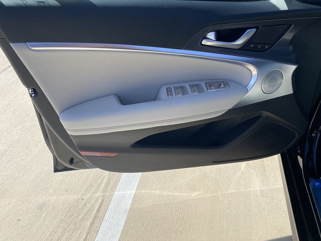 New 2025 Genesis G70 2.5T w/ Sport Prestige Package image 13