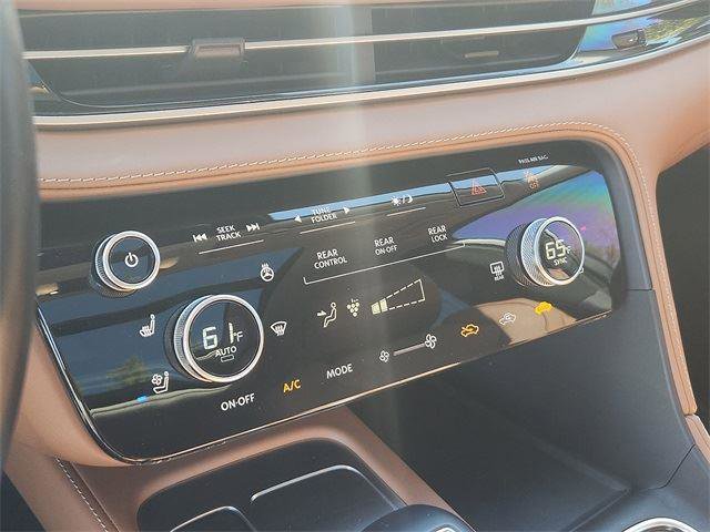 Used 2024 INFINITI QX60 Sensory w/ Cargo Package image 16