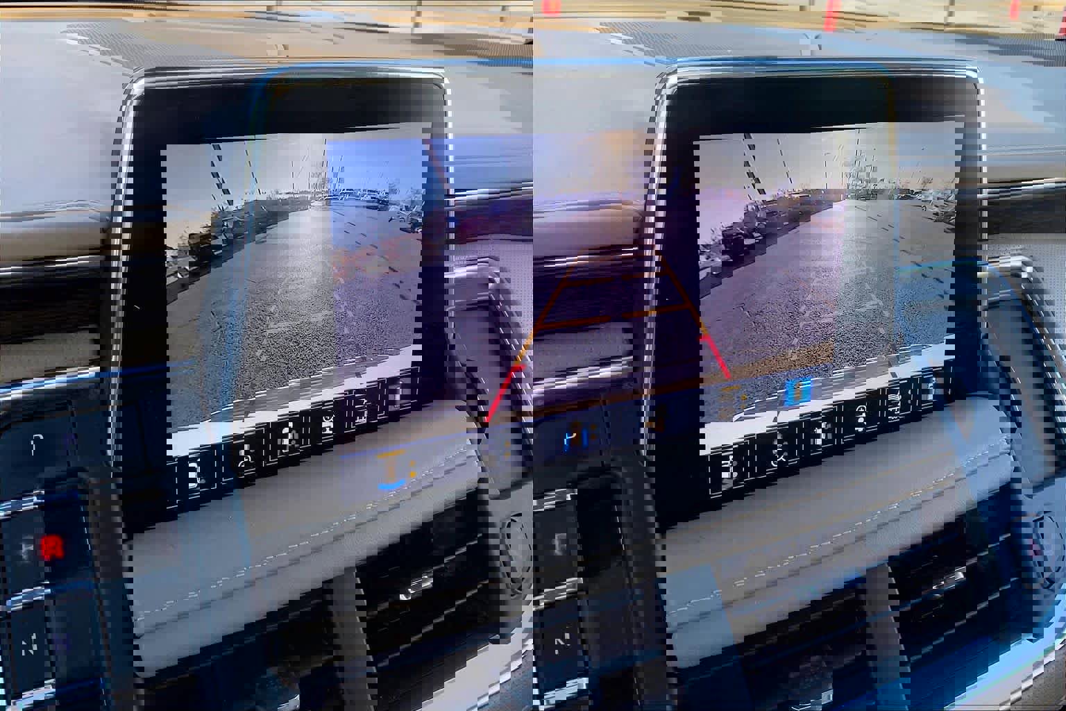 Used 2021 Chevrolet Suburban Premier w/ Premium Package image 27