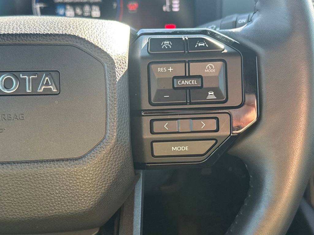 Used 2025 Toyota Land Cruiser image 19