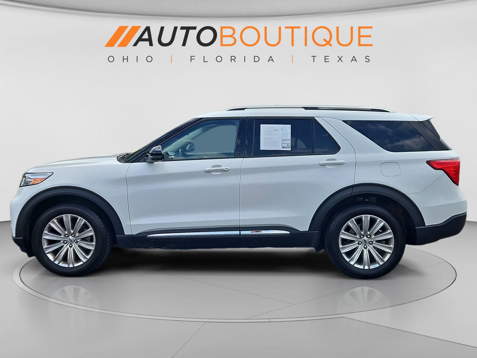 Used 2021 Ford Explorer Limited w/ Equipment Group 301A AWD/4WD image 2