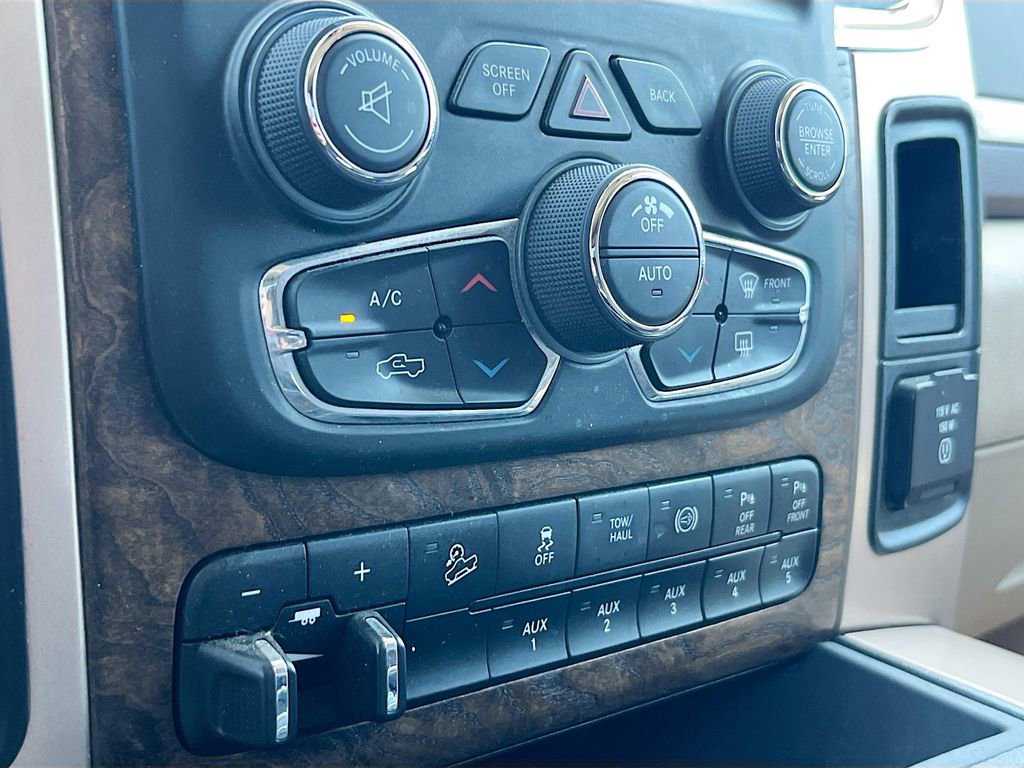 Used 2017 RAM 2500 Longhorn w/ Convenience Group AWD/4WD image 16